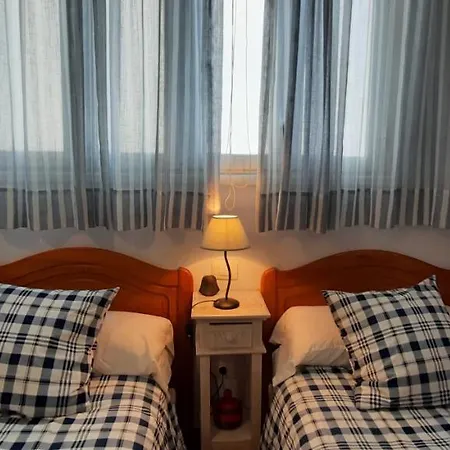 Isamaria Parque Santa Catalina Лас-Пальмас-де-Гран-Канарія